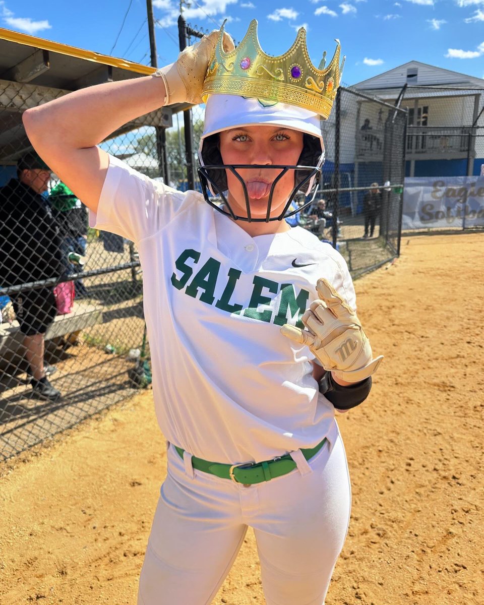 Adding another to the 💣💪 list is Ella and Vaye ! Both homered in today’s DH against Morris. #MightyOaks #FeartheAcorn #Team2