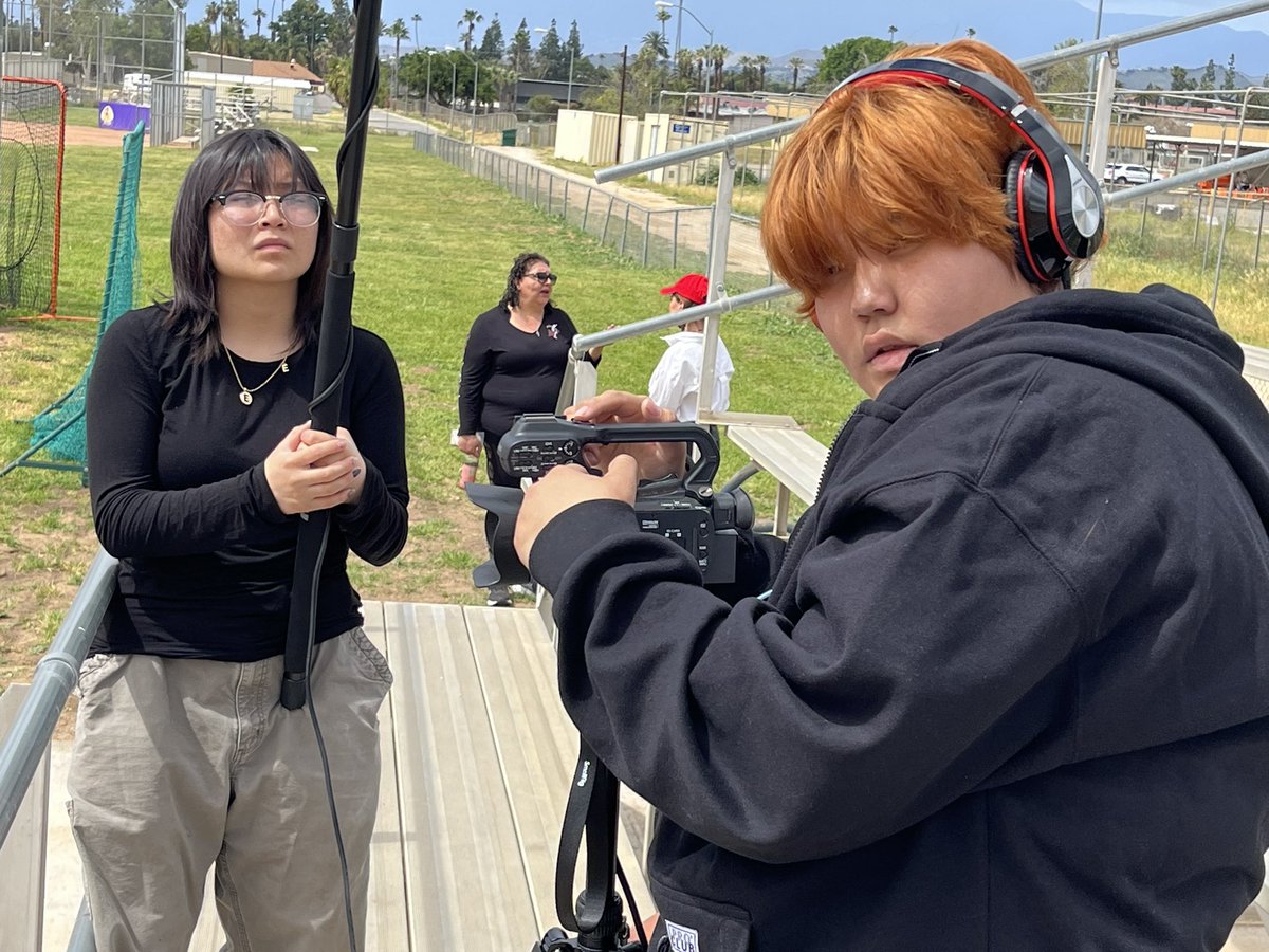 LASKINSFEST's tweet photo. Native Youth Film Workshop at Sherman Indian High School!

Shooting an incredible new production!

Premiering this November at the 18th Annual LA Skins Fest @ChineseTheatres in Hollywood!

#nativeyouth #nativecinema #nativefilm https://t.co/x6v7kzpXg1