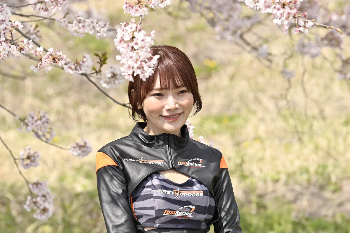 anzaimari's tweet image. おはまりきゅん！

今年は全然桜を見れなかったのだけど、
サーキットで見れた上に、撮影ができて幸せです🌸
#富士スピードウェイ #スーパーFJ #formulabeat #ファーストガレージ
