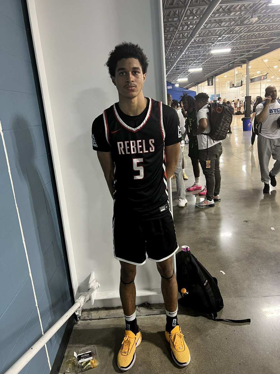 6’7 athletic 3&D wing Josh Lewis had an impressive showing against Boom City elite @JoshuaLewis10 High motor and NBA level tools, he’s starting to get a lot more confident offensively, especially from deep, defensively remained as solid as it usually is