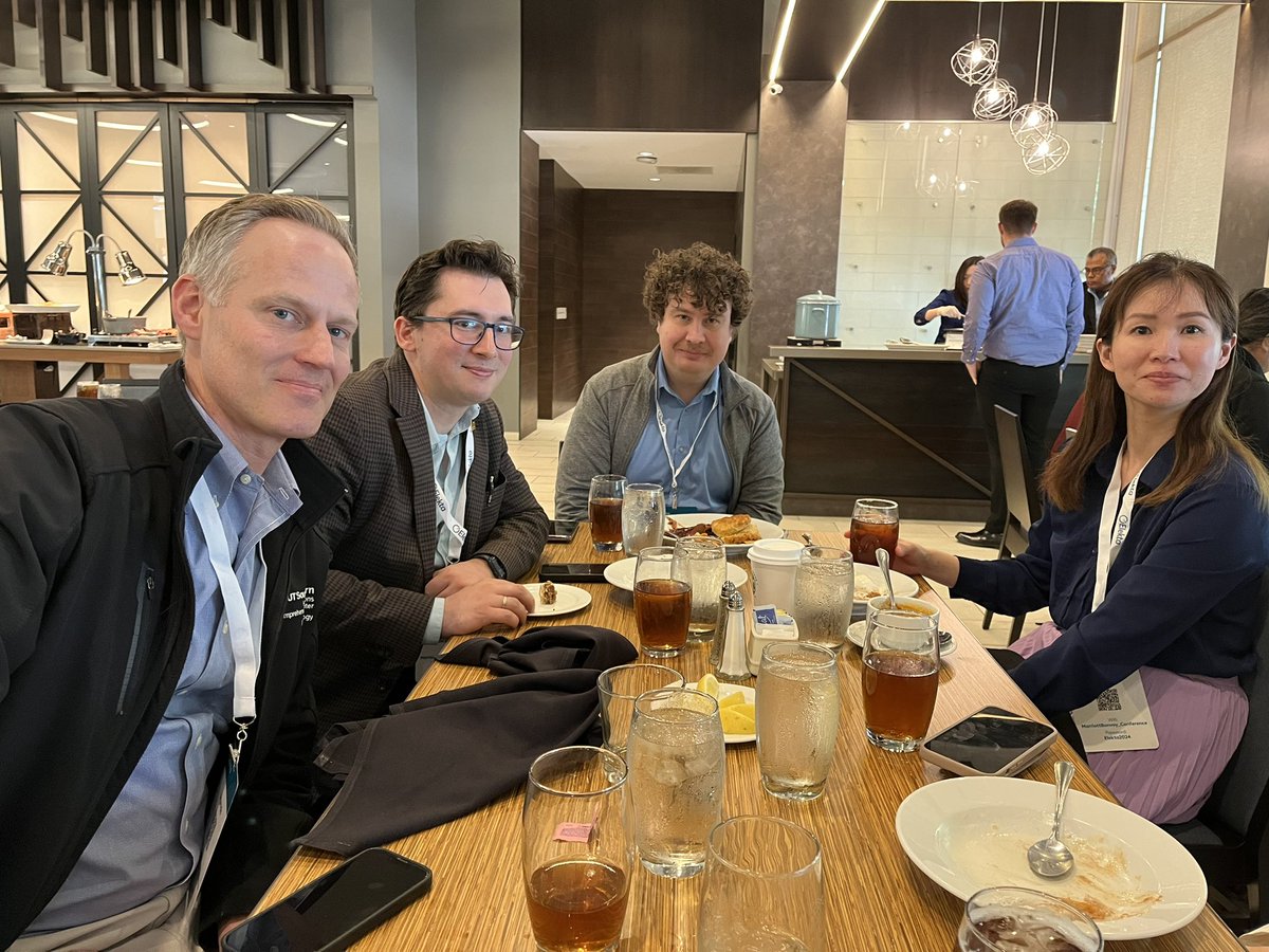 Part of the @UTSW_RadOnc #MRgRT physics team at #ElektaOnlineAdaptive users meeting, conveniently in Dallas.