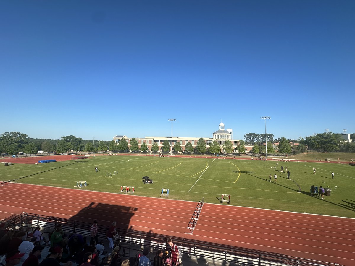 𝗥𝗨𝗡𝗡𝗜𝗡𝗚 𝗨𝗣𝗗𝗔𝗧𝗘. Men's 800m: 2. Chance Armstrong 3. Mario Tullis (PR) Women's 800m: 3. Kyra Dalluge (PR) Men's 400m Hurdles 2. Jasai Taylor (PR) #OneTROY⚔️