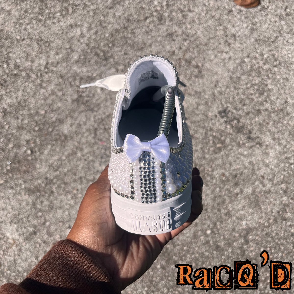 AEQuanafied's tweet photo. Pearl and Stone Installation
#sneakerracq #customconverse #pearlconverse #pearl https://t.co/DXoMEmSMJ6