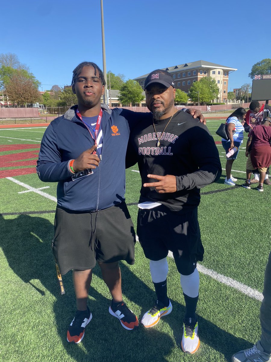 Had a amazing day at morehouse college ⚪️‼️ the energy was amazing and I was excited to learn from the coaches and players Can’t wait to be back @MMHSFB @SUMOROBINSON @CoachK_TSP @SwintClayton @CoachSaeed1 @MrSpeakLife @RecruitGeorgia @TankHighDemand