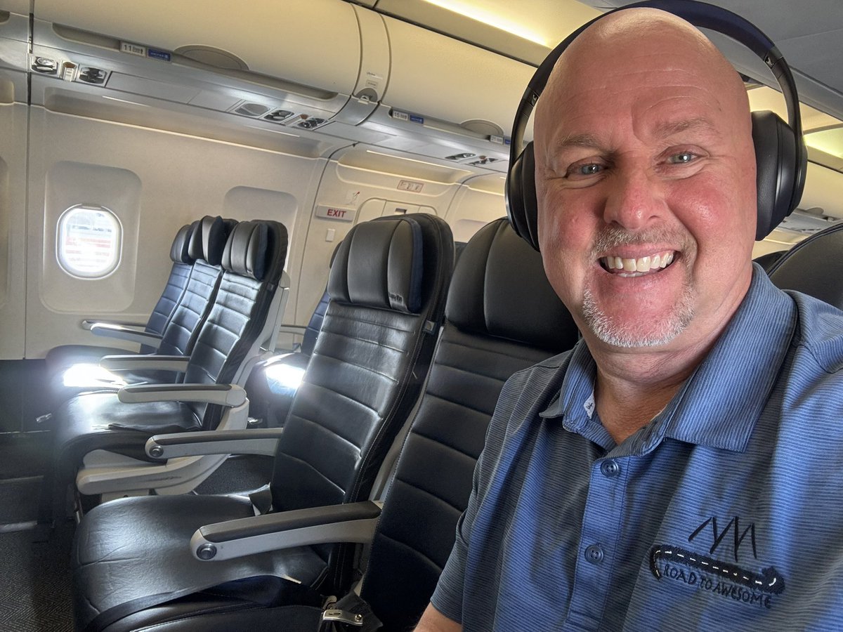 Just me and all my travel companions today! Pretty empty flight on this first leg of the trip to #WideOpenSpaces conference with @IamEricNichols in Oregon! 
#RoadToAwesome #leadershipmatters