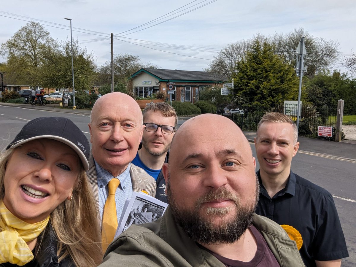 A good day canvassing in Burbage lots of people backing #libdems Barry Walker to gain the County Council seat from the failing Tory party