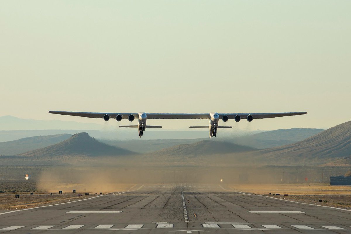 @Stratolaunch I was the director of photography for that shoot, this shot on a timer at the end of the runway made @theNASciences @nytimes and was a great shoot and career highlight.