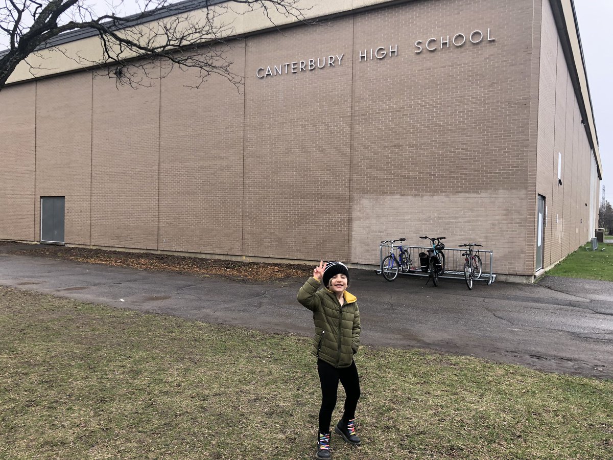 AskariNasim's tweet photo. Wonderful Saturday morning @chs_ss being inspired with all their drama students’ talents, volunteers hard work &amp; hospitality! Thank you for planning this wonderful day for 4-10 children! 3 wonderful play, lots of treats, games &amp; face pairing! We loved our time! 🙏🎭♥️ https://t.co/BvGxF3CefU