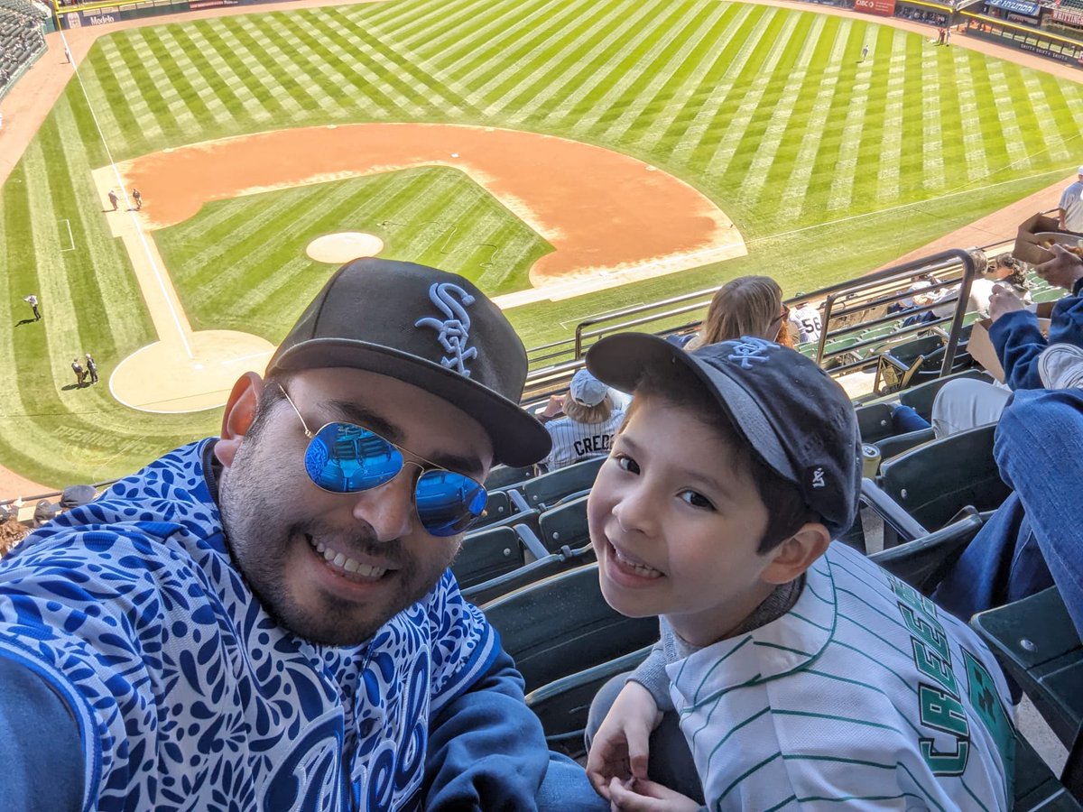 mariodlkmpo's tweet photo. #BetterAtTheBallpark https://t.co/frth27wLJK