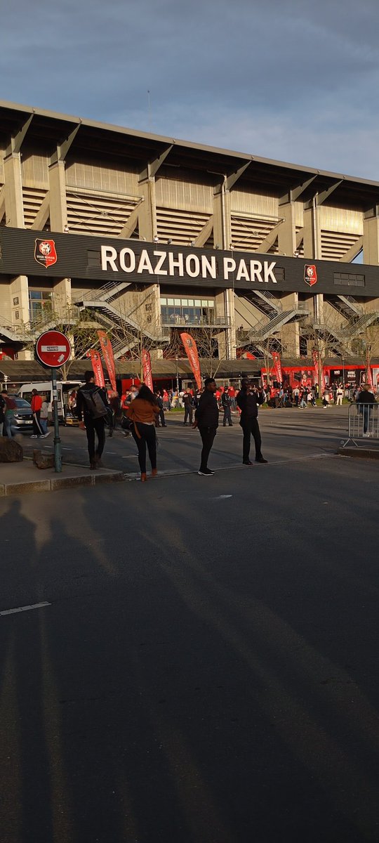 3 points obligatoire 🤞❤️🖤
<a href="/staderennais/">Stade Rennais F.C.</a>