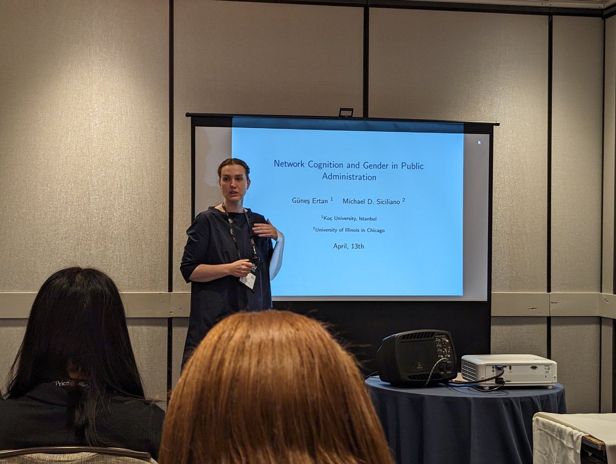 Gunes Ertan and @M_D_Siciliano unpack a network cognition approach for public administration settings 🔥.