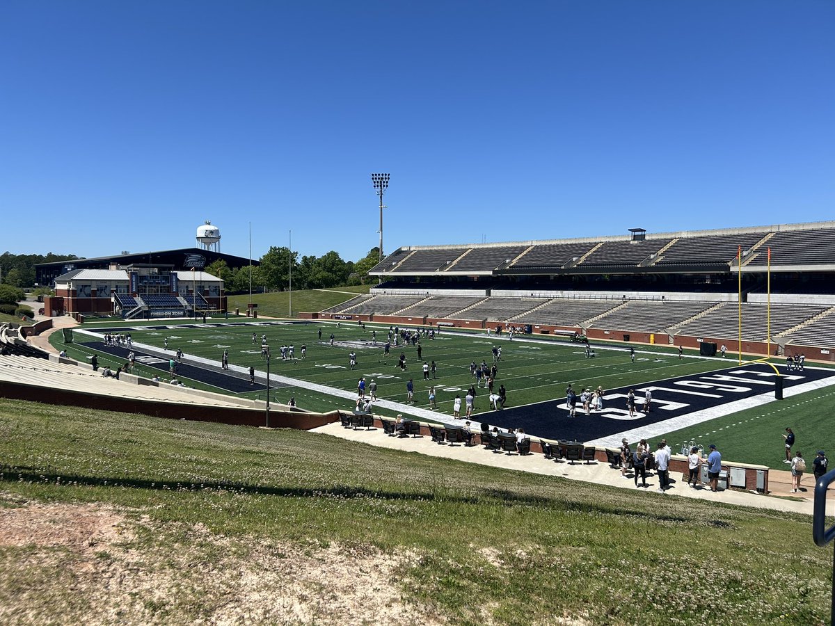 Had a great visit at @GSAthletics_FB today! Thanks for having me @CoachSafford @GSAthletics_FB @RyanSmith_GS! @CoachAMiller @CoachDiaz78 @CoachPoteet11 @scottie_connors @RecruitGeorgia @CHSKnightsFB