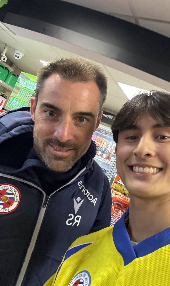 Just celebrated with the players, coaches and Rubén in the petrol station. They stopped to get the boozes! 🍻🥳 WE ARE STAYING UP!!! #ReadingFC