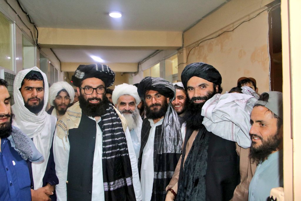 MSajad138's tweet photo. خلیفه صاحب حفظه الله: 
 دلته ډېر مغرور سرونه راغلل، خو دلته یې ککرۍ ماتې او پایله د دوی په ذلت پای ته ورسېده.🔻 https://t.co/4QttjJUR8f