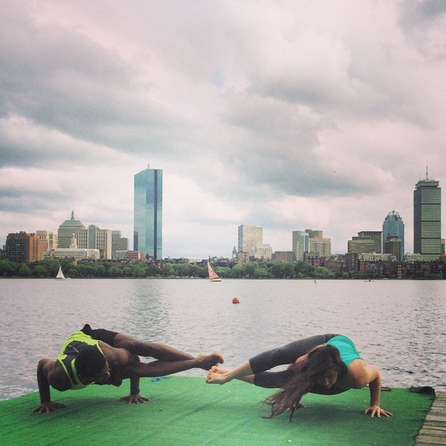maxflowyoga's tweet photo. Yogi Club always hitting the right angles (angels) : ) #SaturdayVibes eight-angle pose;
- Namaste! #astavakrasana #eightAnglePose https://t.co/5WwSuyOnRs