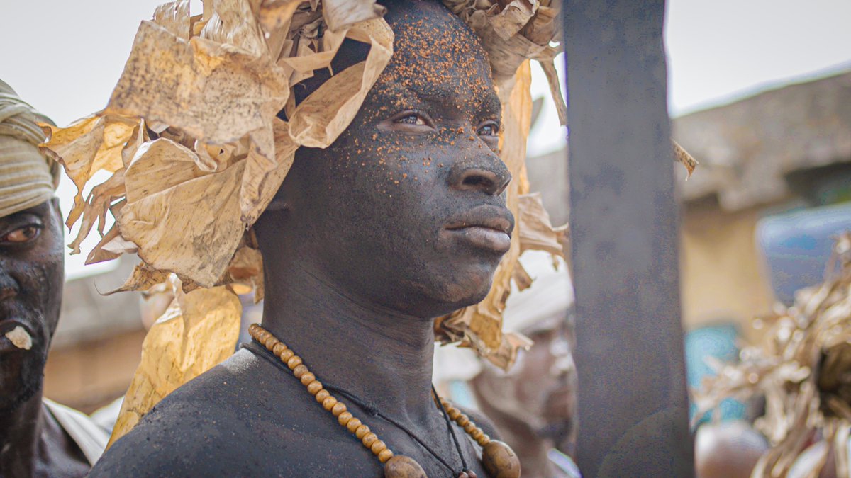NaderFakhry_'s tweet photo. Aujourd'hui, le Popo Carnaval illumine la Côte d'Ivoire ! 🌍✨ Entre danses, costumes éclatants et musiques envoûtantes, Bonoua se transforme en un véritable carrefour de cultures. Plus qu'une fête, c'est un puissant hommage à l’héritage des Abourés. https://t.co/f9C0o3ETzW