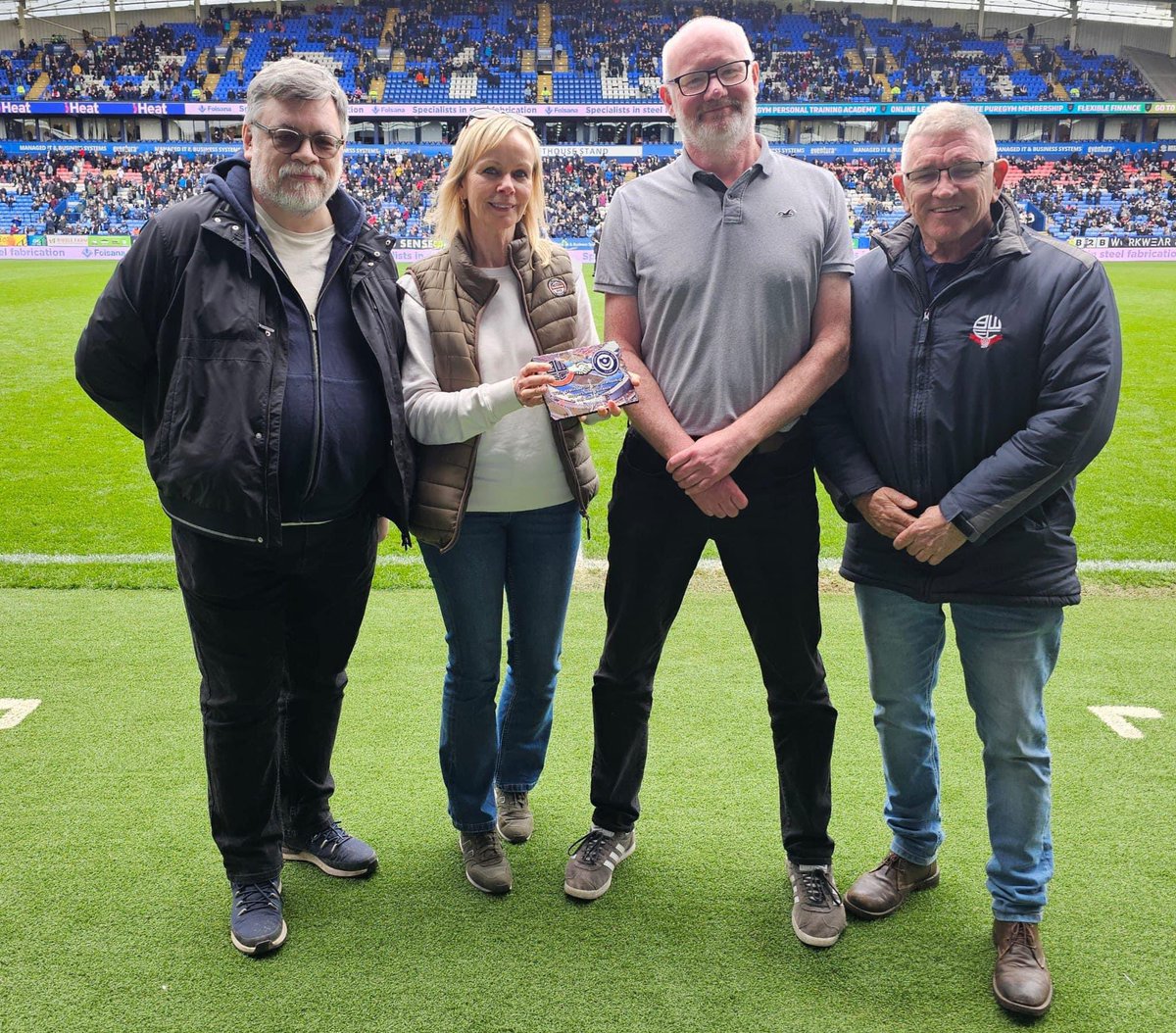 Promotion rivalries were put to one side at half time today when Mike and Maggie from #BWFCST presented a plaque to the Pompey Supporters Trust in appreciation for all the guidance, support & visits to Bolton while they helped us establish BWFCST 8 years ago.