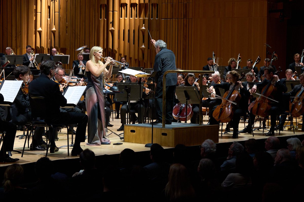 Check out some pictures from the UK premiere of my Trumpet Concerto at @BarbicanCentre in London. Thank you to the incredible performance by @alisonbalsom with the @londonsymphony, conducted by Sir Antonio Pappano. (📷: Luigi Beverelli)