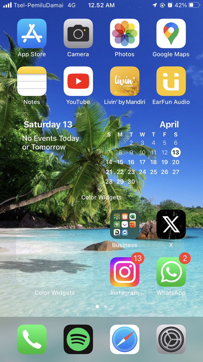 Yobendev's tweet photo. Restore iOS dari abis Isya baru beres sekarang. 3x gagal udah ganti kabel pindah dari Laptop ke PC balik lagi ke Laptop. Restore via iTunes gagal pindah ke 3utools gagal juga. Akhirnya memutuskan untuk bikin kopi item dan endingnya restore via iTunes 😂🤣 https://t.co/28kCyT3tJX