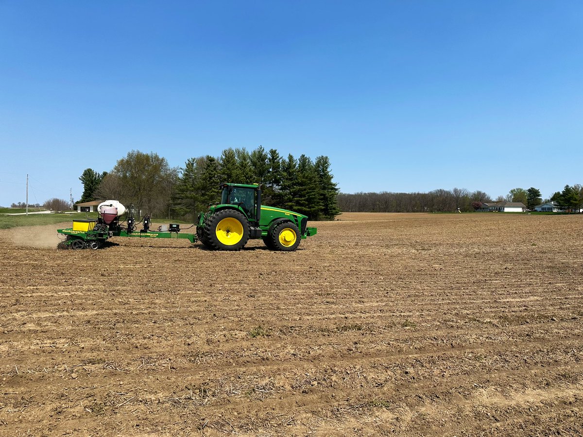 eric_winans's tweet photo. Starter fertilizer and planter box trials going out at the @BRANDT_co Research Farm today. Beautiful day for it! https://t.co/3ooCX82Ymz