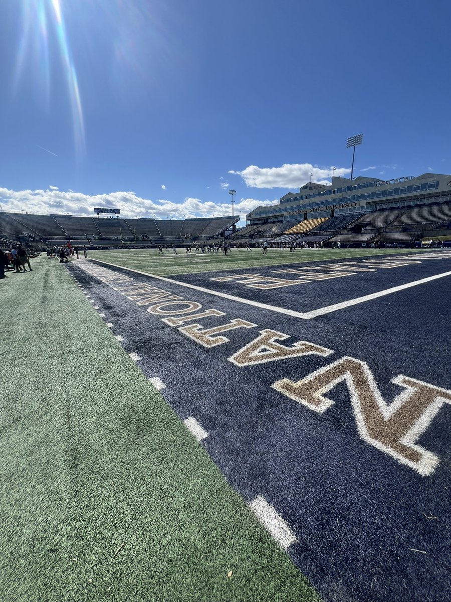 Had a great time @MSUBobcats_FB ! Thank you to the Montana State coaches and staff for the amazing hospitality! I'll definitely be back! @CoachBap @CoachBSheph @C_Arbizzani @coach_jayOh23 @bvigen