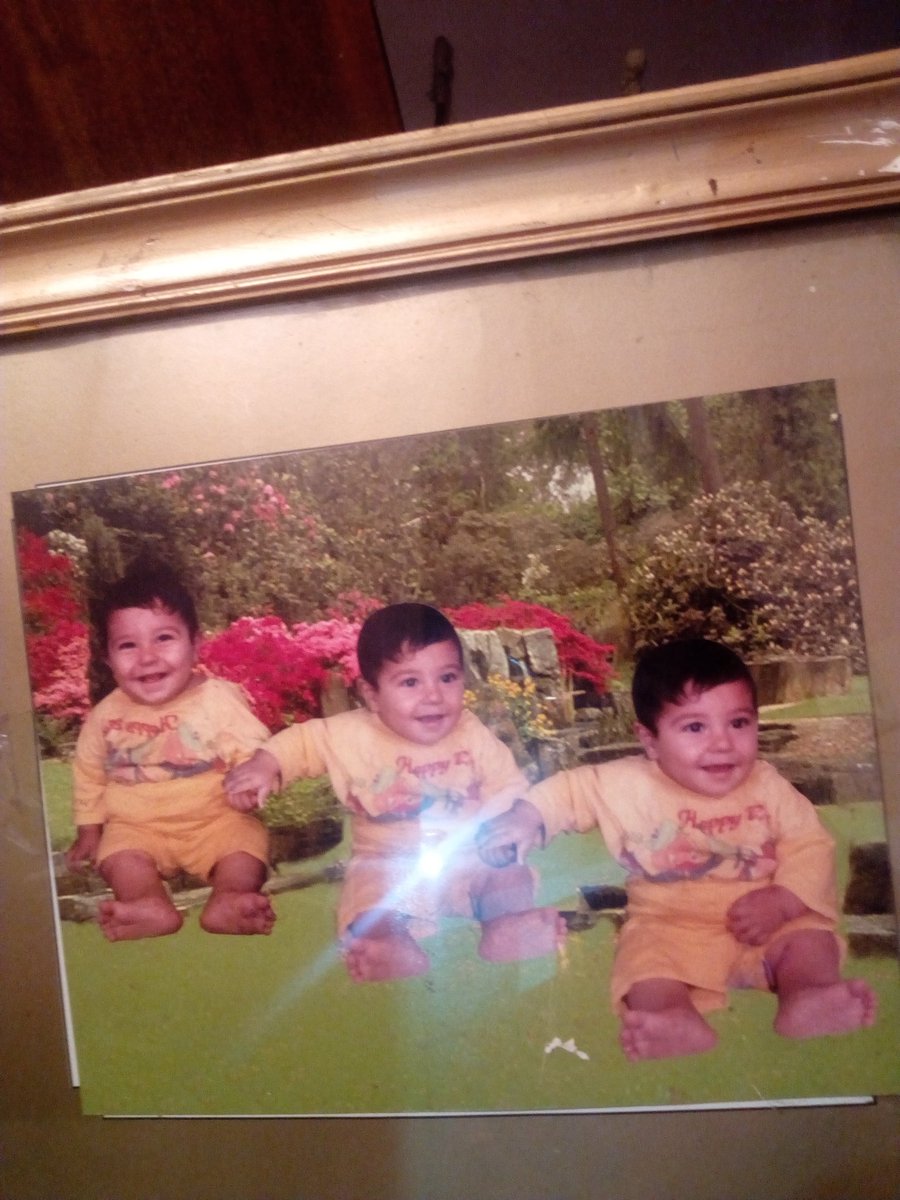 امي اول من اكتشف الاستنساخ 😂😂