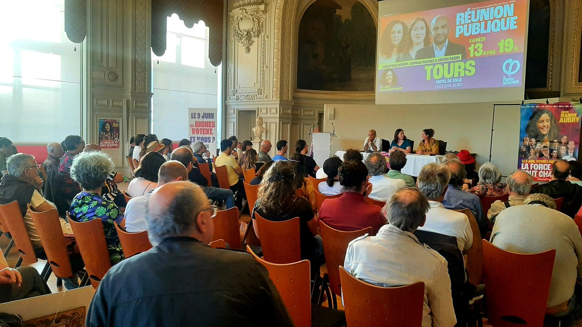 MarieQuinton8's tweet photo. C'est en ce moment ! ✊
Trop fière d'accueillir ce soir Christelle Gobert, Camille Hachez et Arash Saeidi à l'Hôtel de ville pour porter la dynamique de l'#UnionPopulaire avec @ManonAubryFr : la seule liste aux européennes qui défend le programme et les valeurs de la #NUPES 🙏 https://t.co/BS1yhyfaf2