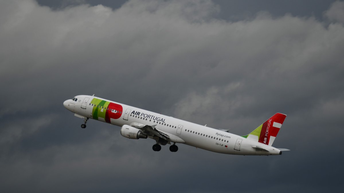 Airbus A321-211 #AvDelphi #CSTJF #Airbus #A321211 #LSZH #TAPPortugal #ZurichAirport @tapairportugal @zrh_airport avdelphi.com/i/174153