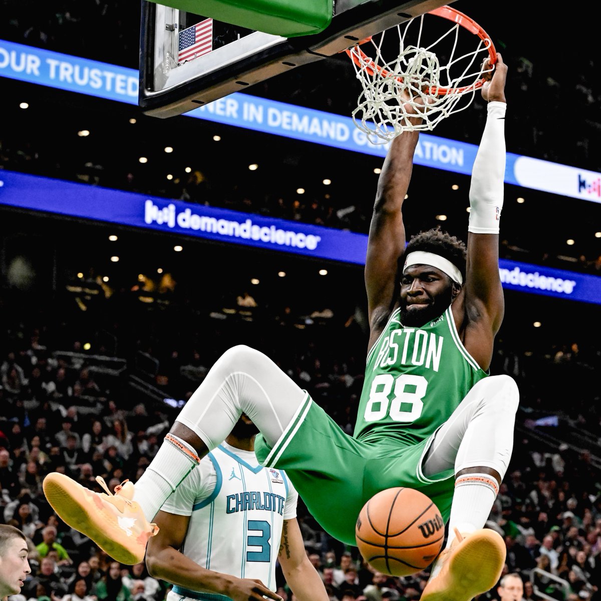 16 PTS
6 REB
5 AST
2 STL

All in under 18 minutes from <a href="/nemi1599/">Quetão🔥</a> 💪🏾