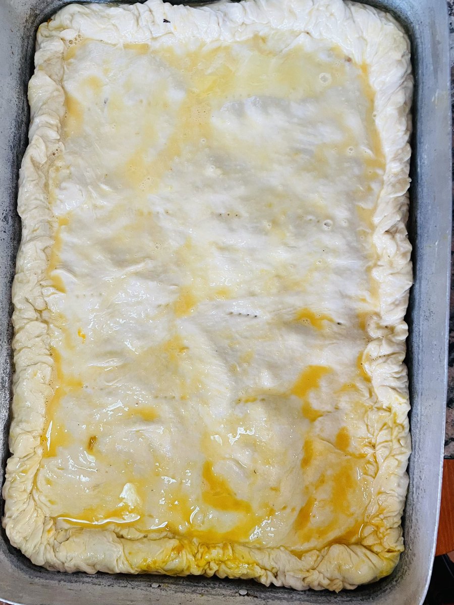 LucyMautone's tweet photo. Buenas tardes. En proceso
Empanada gallega de atún ! https://t.co/i3hkUmOInw