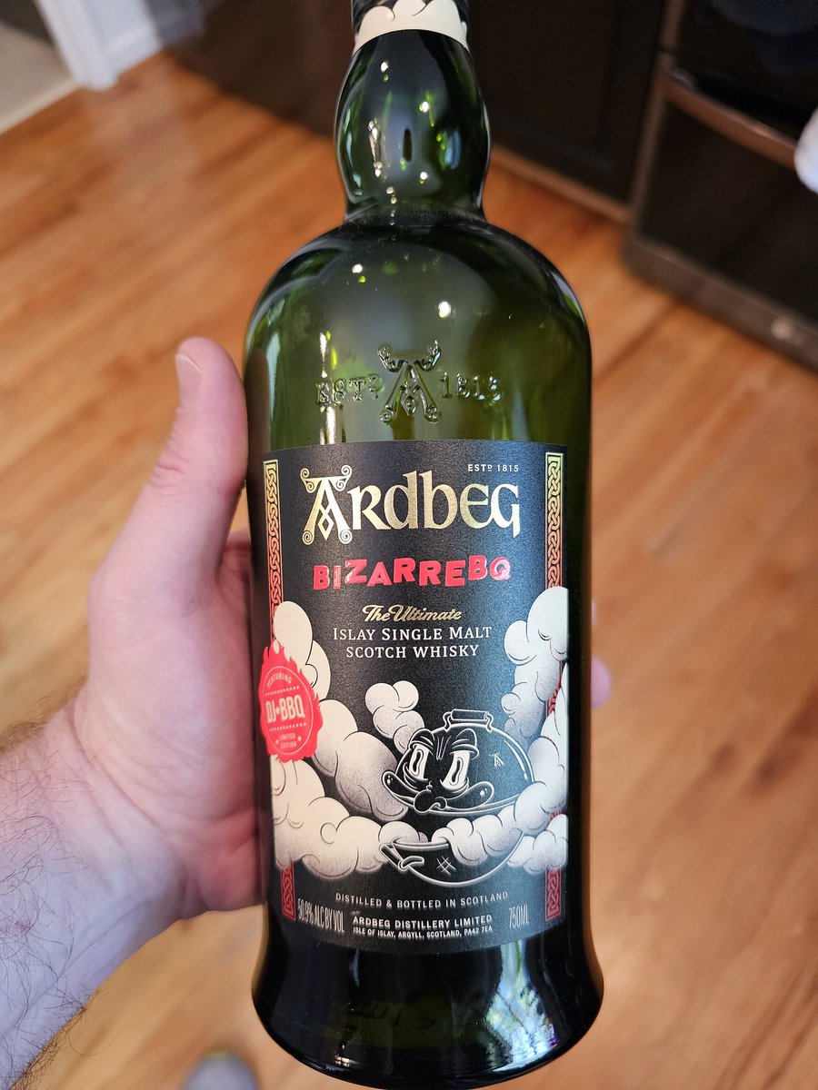 Our botl, @TheSilverLeo, recently added some Ardbeg 10yr. While I don't have a 10yr atm, I do this this and will have a pour in honor of his Ardbeg journey! Have a great Saturday all!
