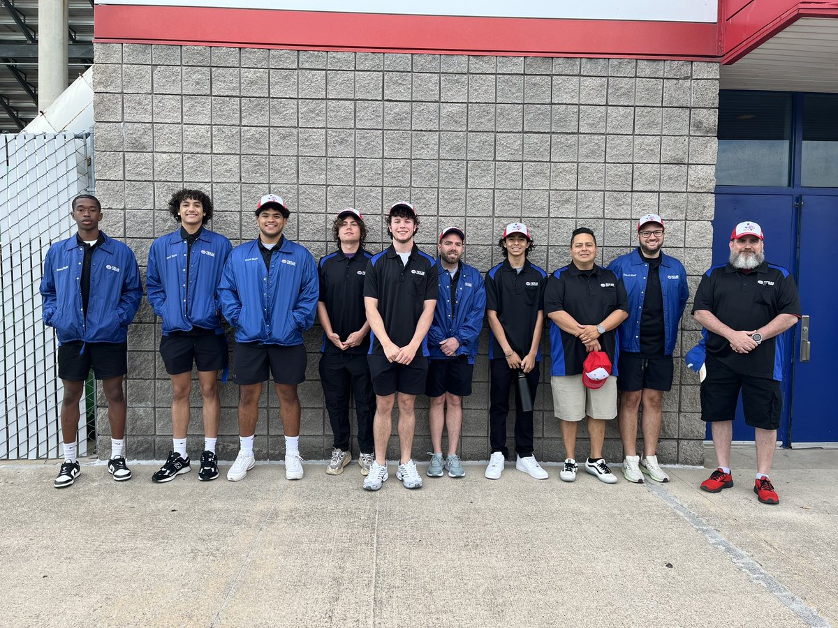 What a great representation of Saginaw athletics! These gentlemen are volunteering their Saturday to give back to their athletic clubs. Thank you @TXMotorSpeedway for the opportunity! 

#RiderNation
#OneTeamOneFamily
❤️💛