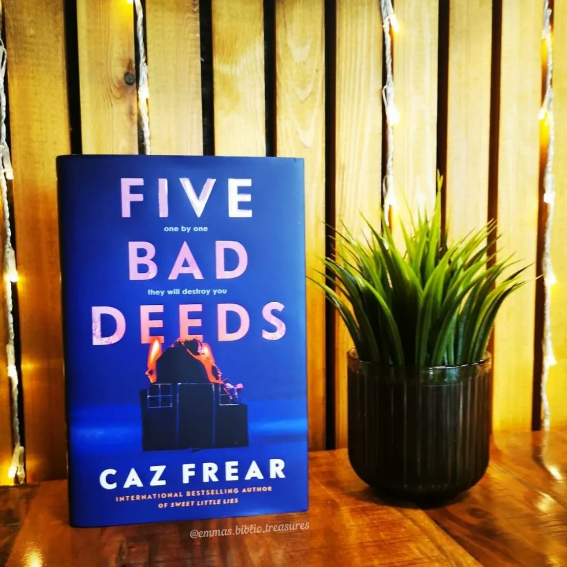 Welcome to my review of #FiveBadDeeds by @CazziF
This is a nail-biting thriller you don't want to miss!

emmasbibliotreasures.com/2024/04/13/rea…

@likely_suspects
@simonschusterUK

#bookreview #BookTwitter #EmmasAnticipatedTreasures