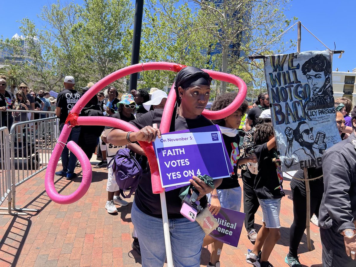Some of the memorable moments at @yes4florida kickoff rally for abortion rights at @LakeEolaPark. My story @Fla_Pol floridapolitics.com/archives/66944…
