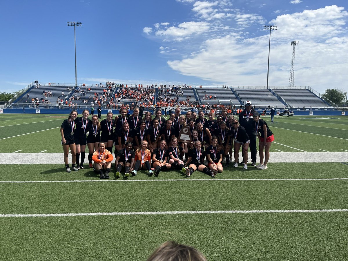 @CHHS_LPSoccer takes it down to the wire! Came up one goal short! 3-2 We are so proud of this team! #PFND #PantherPride
