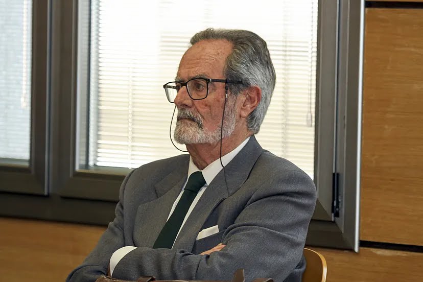 Declarado culpable de homicidio José Lomas, de 81 años, por defenderse de un criminal armado con una motosierra que tenía 45 antecedentes penales. En España tenemos una 💩 de leyes que sobreprotegen a los delincuentes y dejan en la estacada a sus víctimas. ¡Indulto para Pepe!