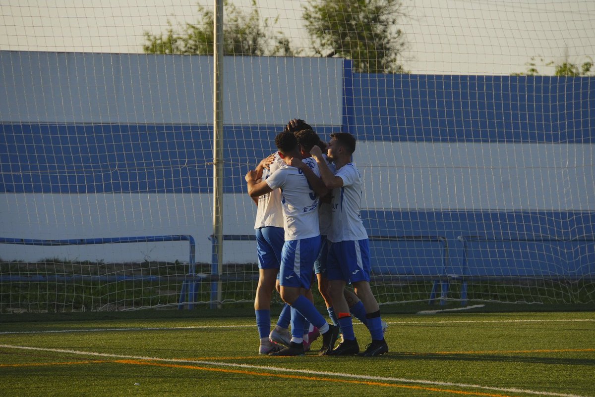 CRONICA min 41 | vs P.D. ROCIERA 

GOOOOOOOL DE FRAN RUEDA DE CABEZA EN UN GRAN CENTRO DE ELOY DESDE EL CÓRNER.

3-0