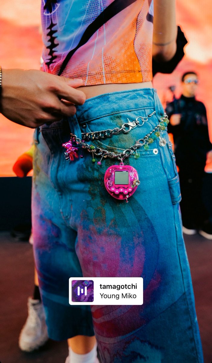 planetamiko's tweet photo. todos los días de su cuerpo una dosis 👾 https://t.co/XrzfiHXanv