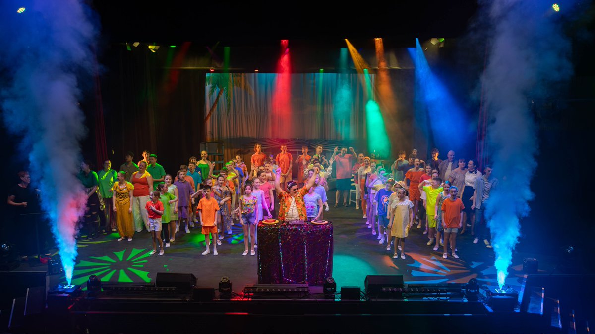 Newcastle Gang Show tweet media