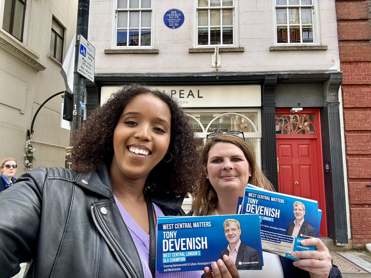 Great to be out campaigning across Two Cities in Regent’s Park and the West End for @Tony_Devenish @Councillorsuzie and @VoteTimBarnes this sunny Saturday! ☀️ #ToryDoorstep #VoteConservative @CLWCA @QPMVTories