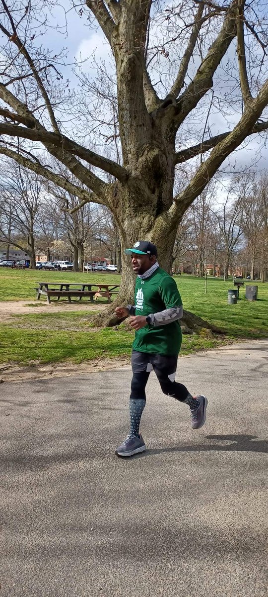 bushwickrunner's tweet photo. 99 problems but a race ain't one. First place in my age group. It was a very small race but I will take it. #footstepsforprogress #runchat #runningcommunity #withoutlimitz #AERTEAMGREEN https://t.co/4eDrDMBvIB