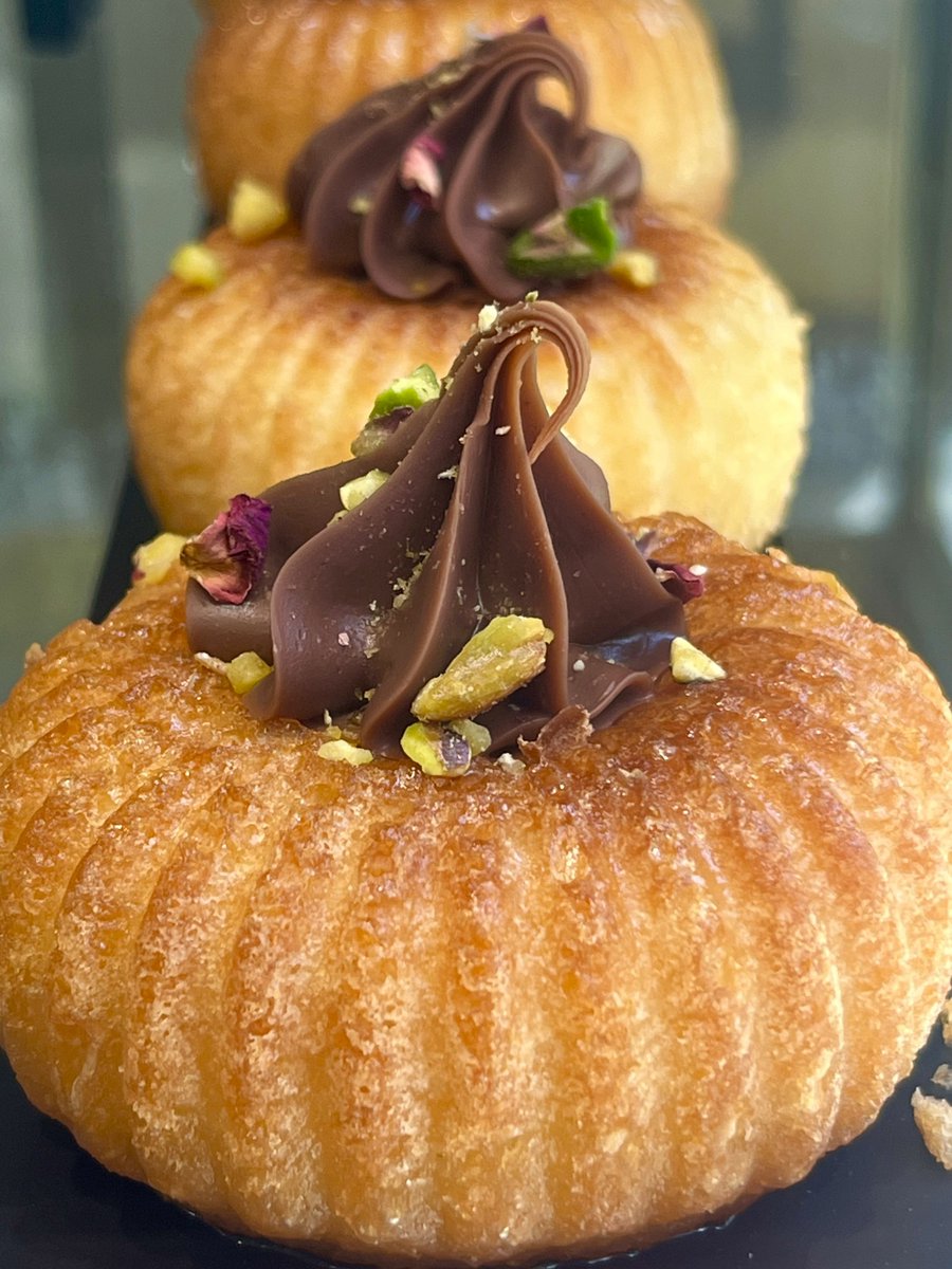 Barcelona Singular (@bcnsingular) on Twitter photo 'Babà' amb 'mojito'. Les creacions de la pastisseria d'autora Symi no deixen mai de sorprendre'm (Galileu 115 #Sants) 'Babà' amb 'mojito'. Les creacions de la pastisseria d'autora Symi no deixen mai de sorprendre'm (Galileu 115 #Sants)