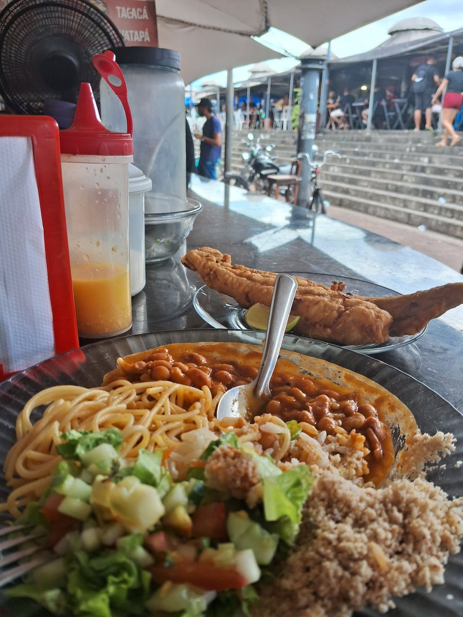 netoazevedo's tweet photo. Muito bom comer no Ver-O-Peso 😋🍅🐠
Só lamento pra quem não gosta do #Veropa https://t.co/irT9kCFr62