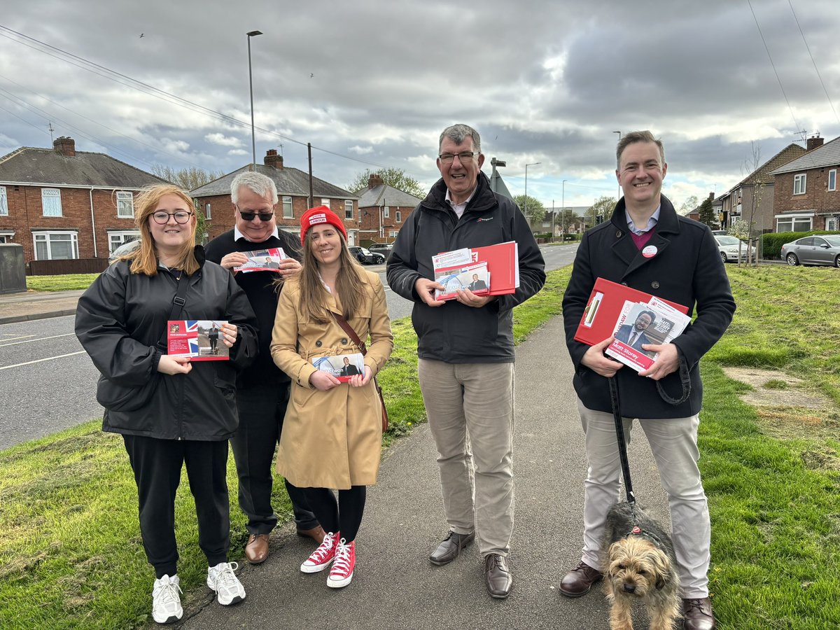 A busy day in Billingham & Hardwick campaigning to make @chrismcewan11 Tees Valley Mayor & @MattForPCC Police & Crime Commissioner. Joined on the doors by @ACunninghamMP and @Chris4SN in @StocktonNLabour so many people pledging to vote Labour #labourdoorstep