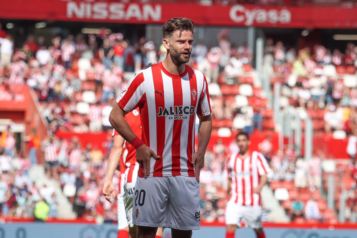 3 puntos importantísimos que se quedan en El Molinón 🏟️ ¡Qué bonito es celebrar junto a vosotros! ¡Vamos, <a href="/RealSporting/">Real Sporting</a>! 🔴⚪️