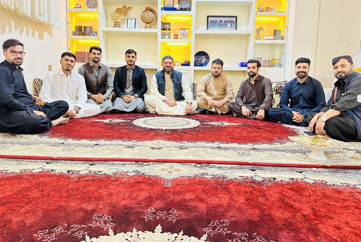 MirwaisAshraf16's tweet photo. اتلانو او مېلمنو! د ښکلاو کور ته ښه راغلاست:

د طبعي ښکلاو په کور کندوز کې د درنو مېلمنو او افغان اتلانو کوربانه وو چې په خپل راتګ سره يې د دې ښکلي ولايت ښکلاوې څو برابره کړې. 
رښتيا هم چې ټول هېواد د يوې خوږې سولې او امنيت مزه څکي او دغه ثبات دې ثابت او دايمي وي.
@IZadran18 @Mujeeb_R88 @Ahmadziast @FMohammadi77