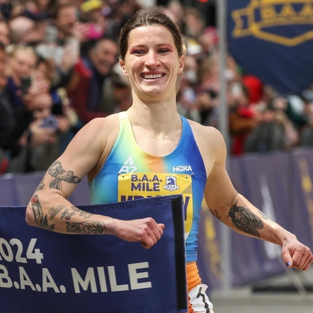 Krissy Gear won the @BAA Mile this morning!! In her post-race interview she revealed how much it meant to her, her pre-race mantra, her spring schedule, and much, much more. Way to go Krissy!! (PC: @JaneMonti1) @letsrundotcom interview: bit.ly/4avRDnP