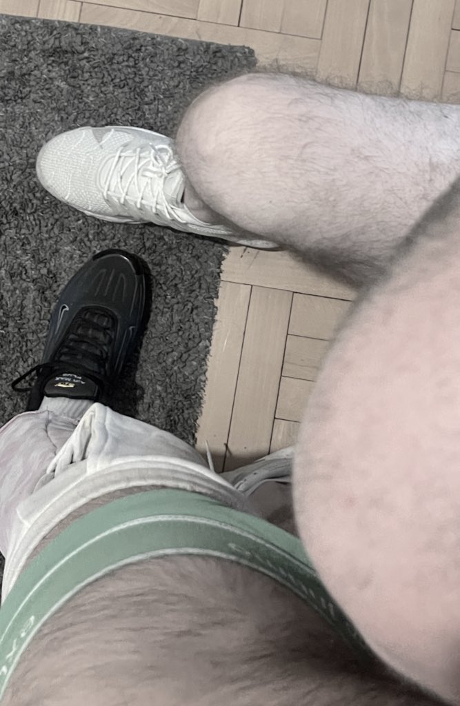 👟🤤