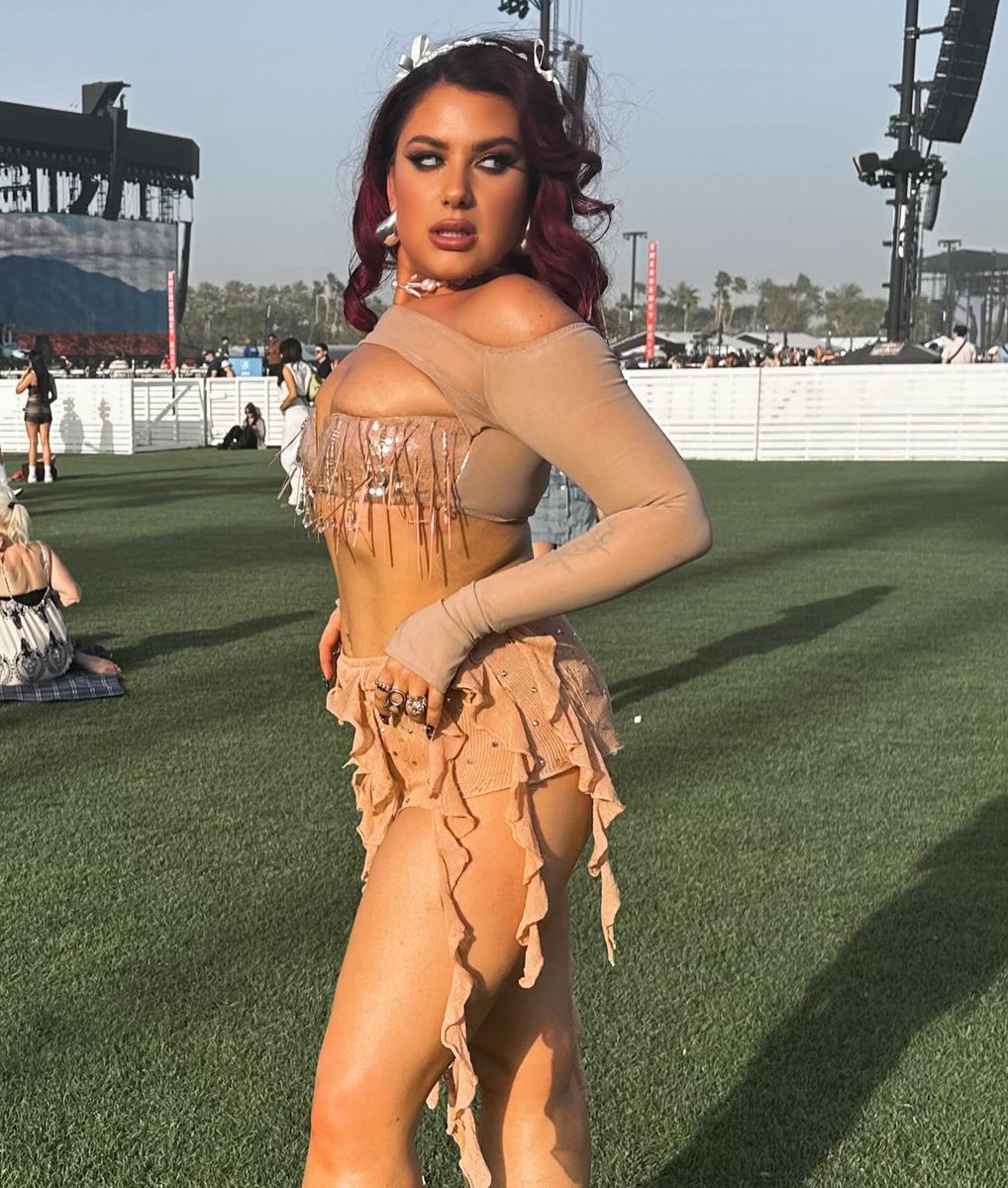 I’m ✨just a girl ✨ #Coachella