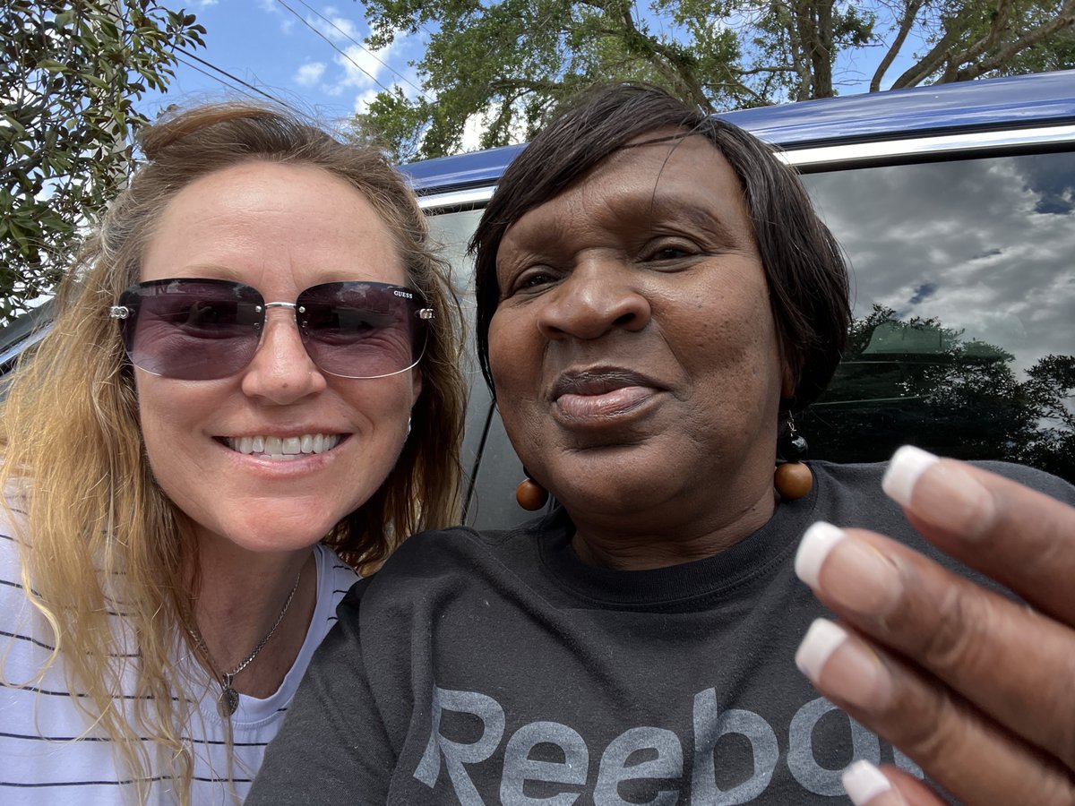 Meet Lezlie. Our Organizer, Gale, was able to assist her with paying her fines and fees, her clemency application, and registering to vote. From the courthouse to the ballot box! Every step counts. #JusticeForAll #MakingADifference #VoteReady 🗳️
